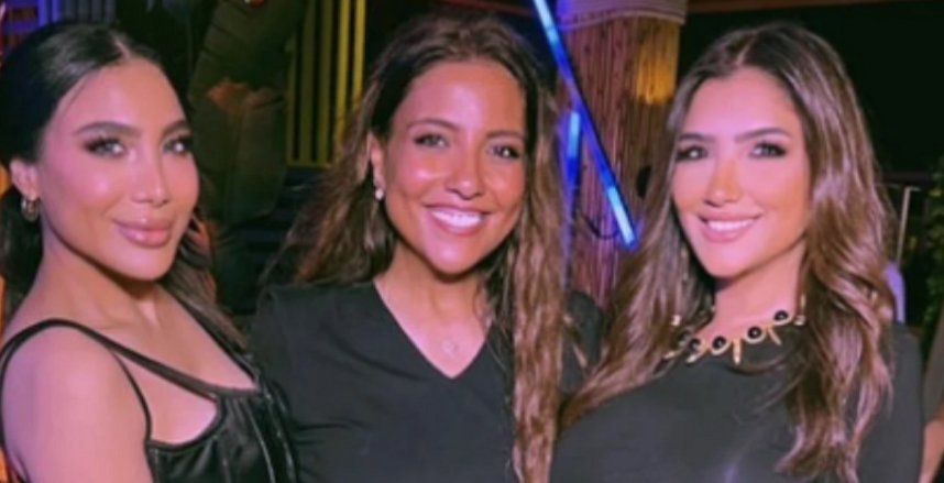 مي-كساي-ومي-عمر.jpg مي-كساي-ومي-عمر.jpg