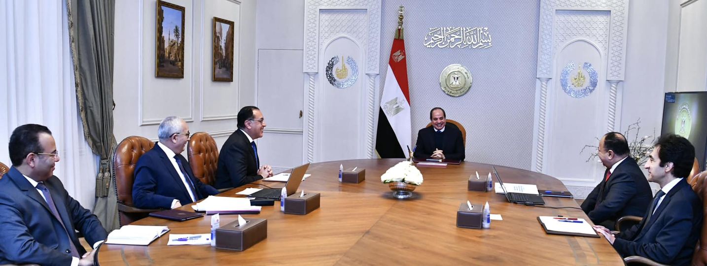 الرييس-السيسى-مع-رييس-الوزراء.jpg الرييس-السيسى-مع-رييس-الوزراء.jpg